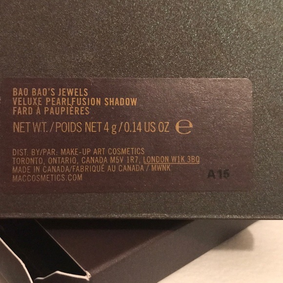 MAC Cosmetics Bao Bao’s Jewels Palette - Picture 7 of 7